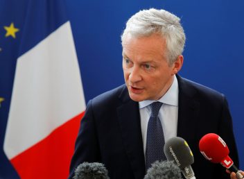 Le ministre français de l'Economie et des Finances, Bruno Le Maire, confirme jeudi la prévision de son gouvernement d'une hausse du produit intérieur brut (PIB) de 1,4% pour l’ensemble de l’année 2019. /Photo prise le 27 juillet 2019/REUTERS/Philippe Wojazer